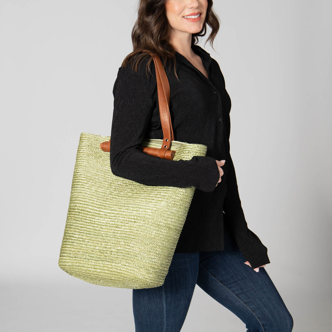 Straw basket bag with leather handles new arrivals