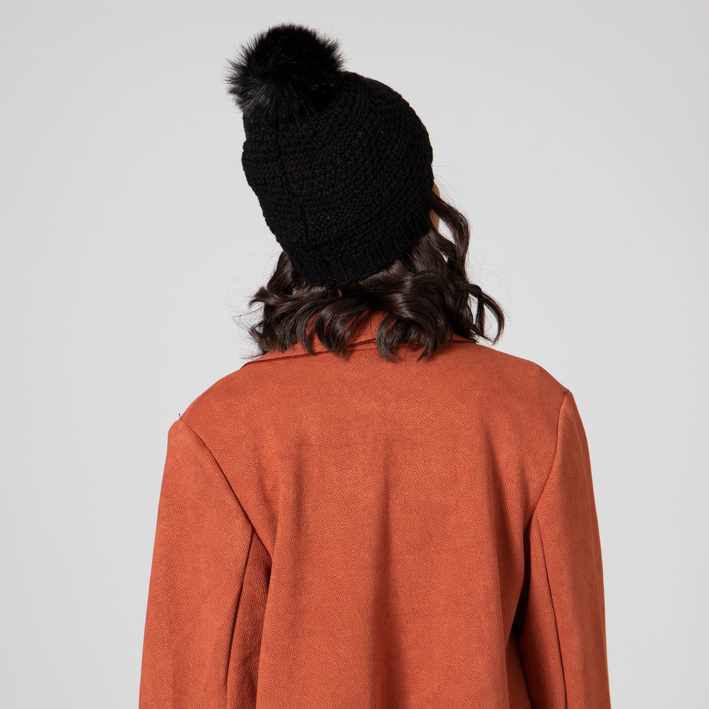 BEANIE - Women's Knit Beanie W/Faux Fur Pom