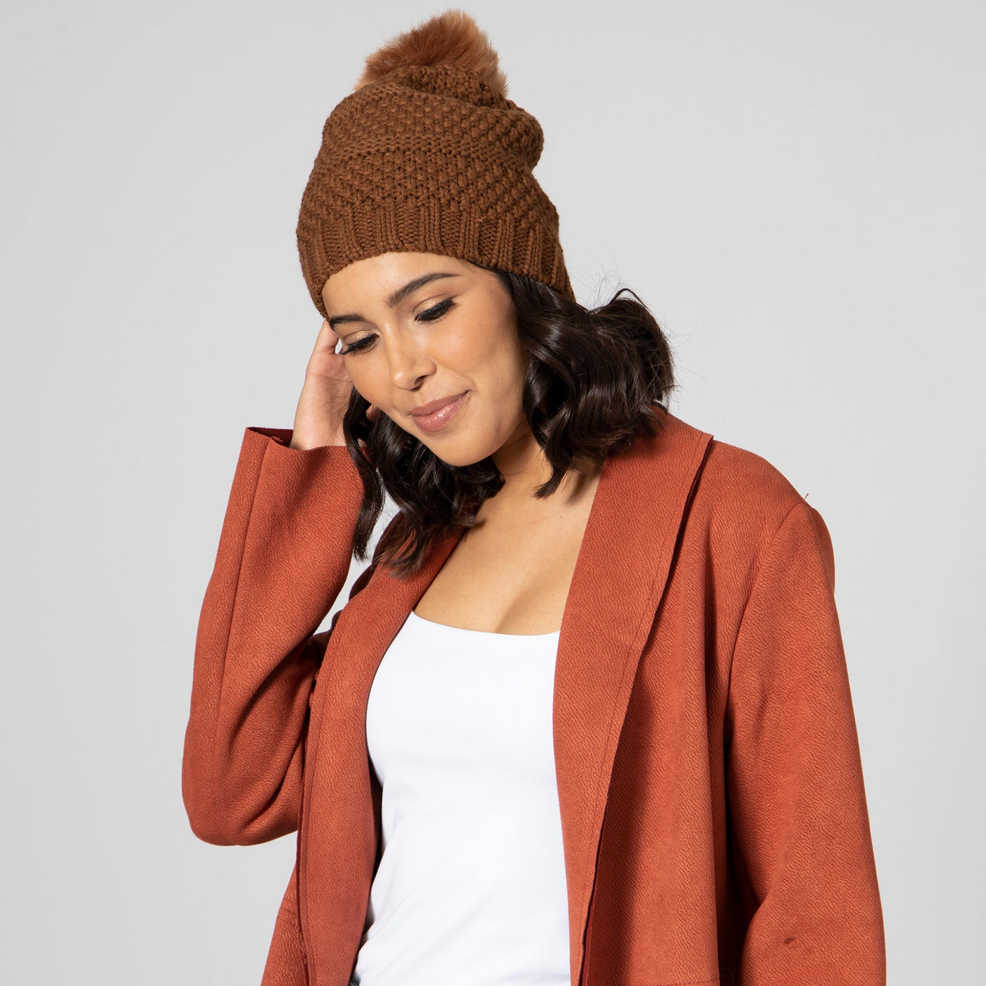 BEANIE - Women's Knit Beanie W/Faux Fur Pom