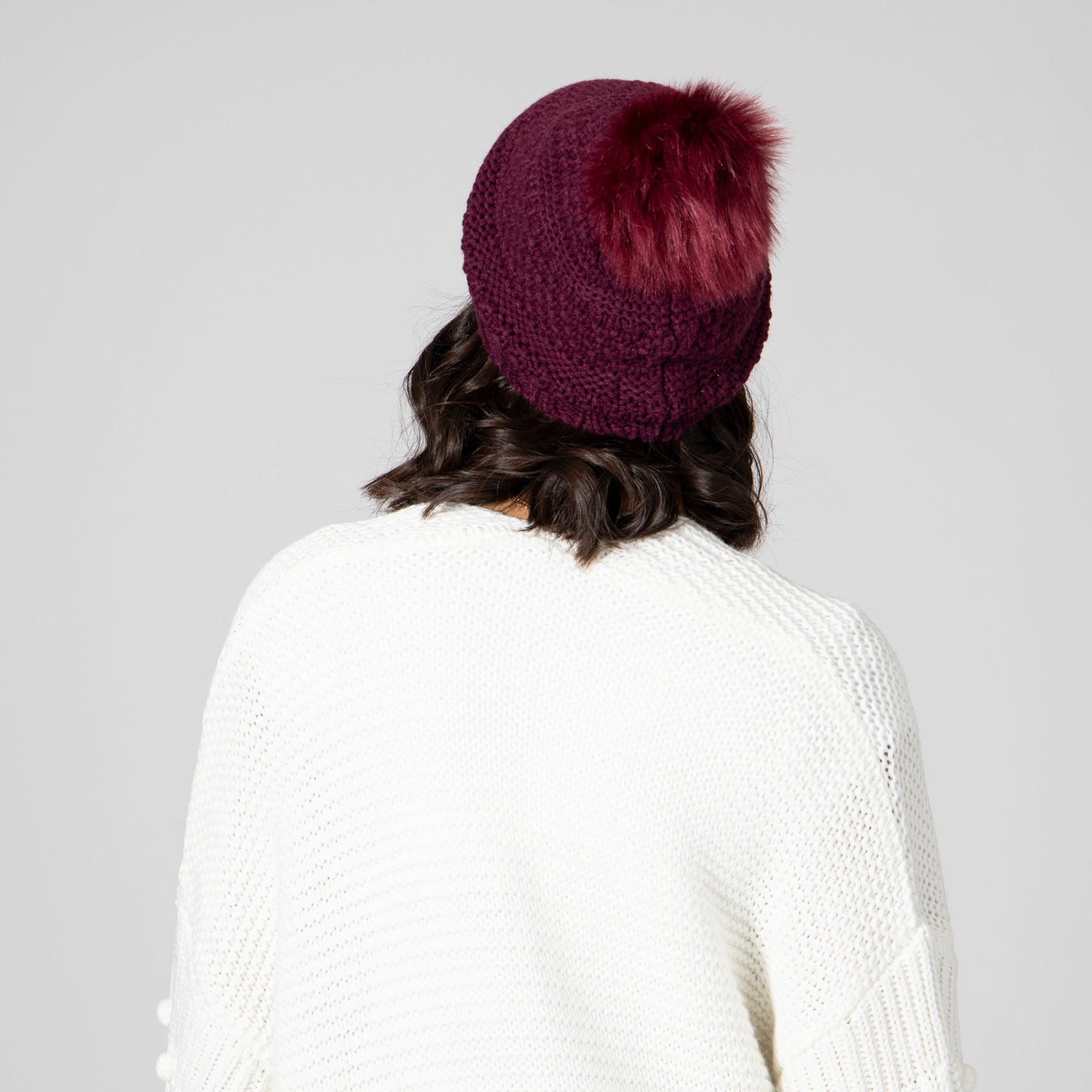 BEANIE - Women's Knit Beanie W/Faux Fur Pom