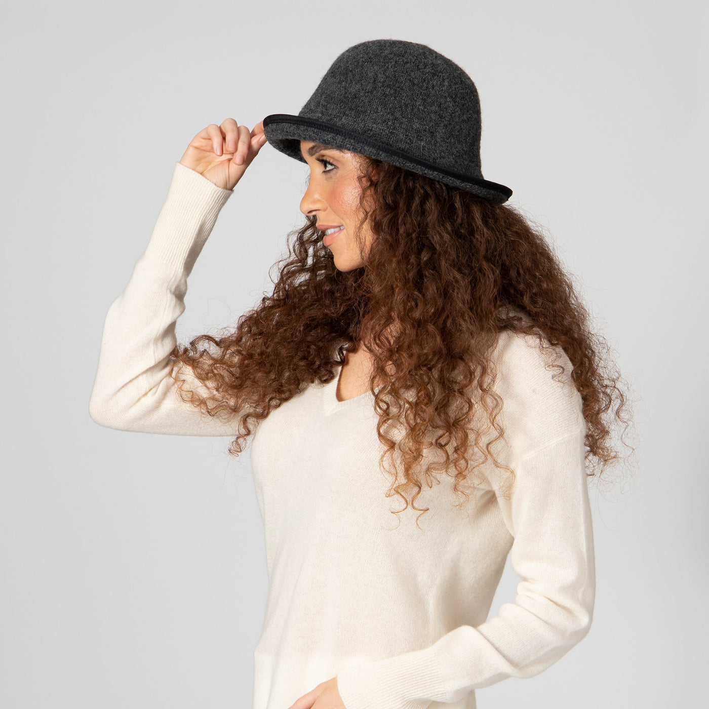 BUCKET - Women's Machine Knit 6-Way Cloche