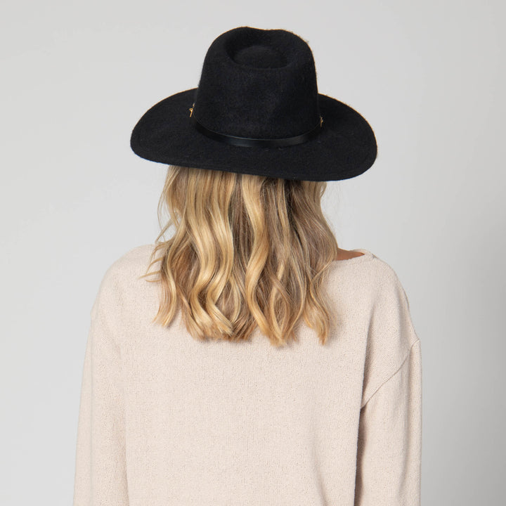 Jolene - Wool Blend Fedora with Gold Chain Trim – San Diego Jolene - Wool Blend Fedora with Gold Chain Trim – San Diego