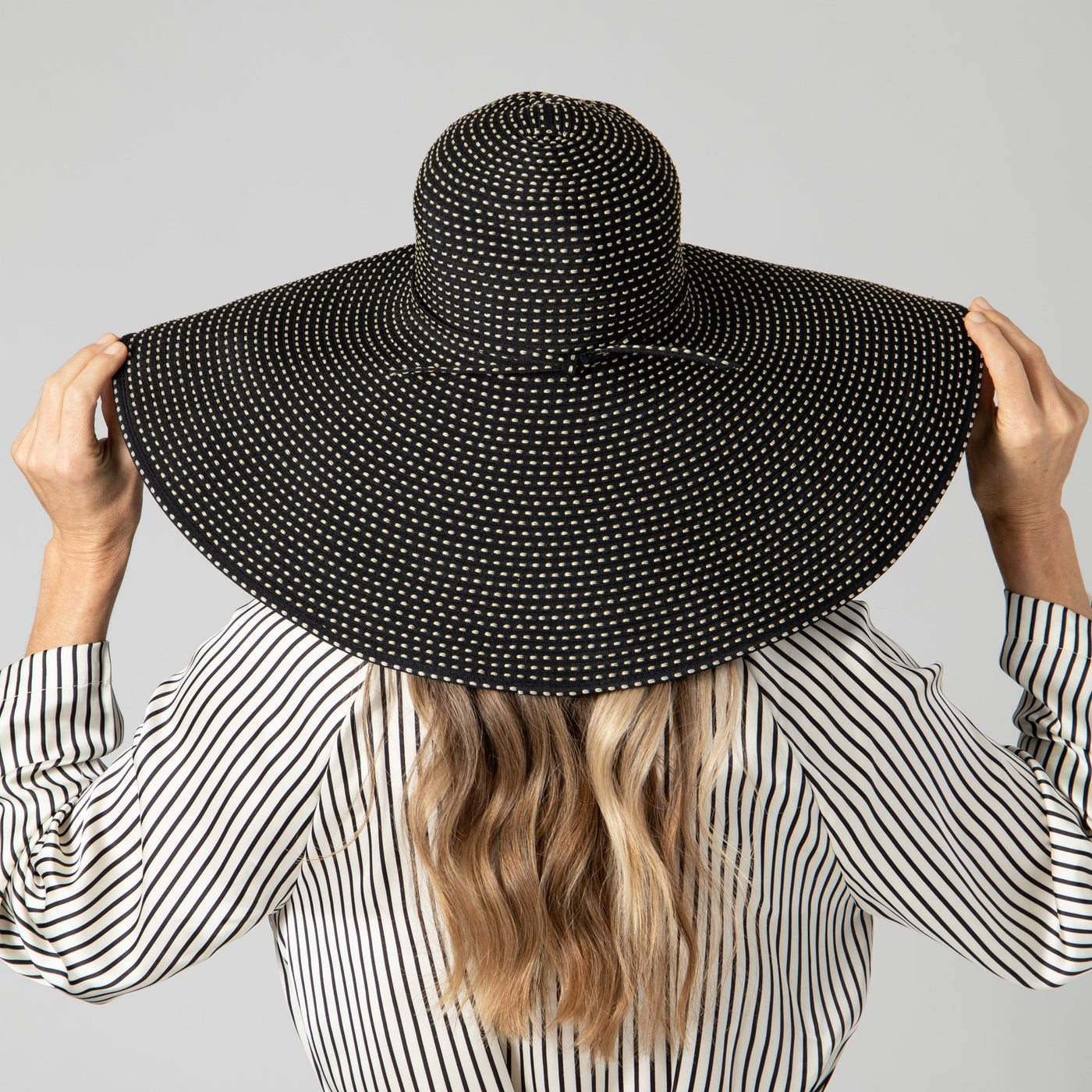 SUN BRIM - Women's Wide Brim Ribbon Floppy Hat With Ticking Fabric